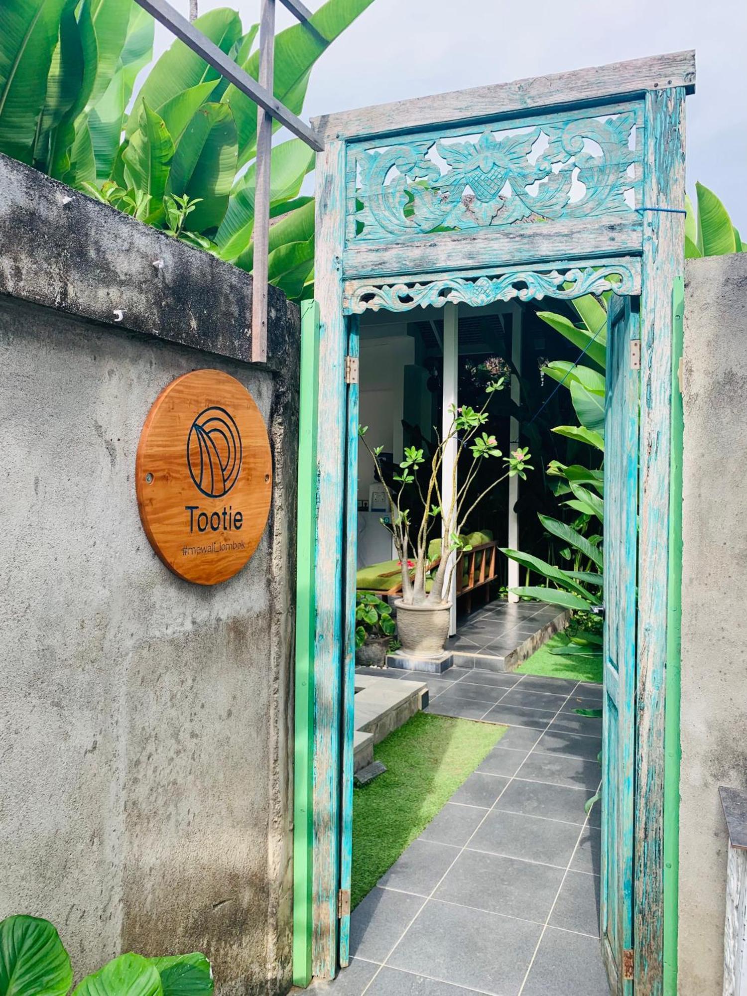 Mewali Villa'S Kuta  外观 照片
