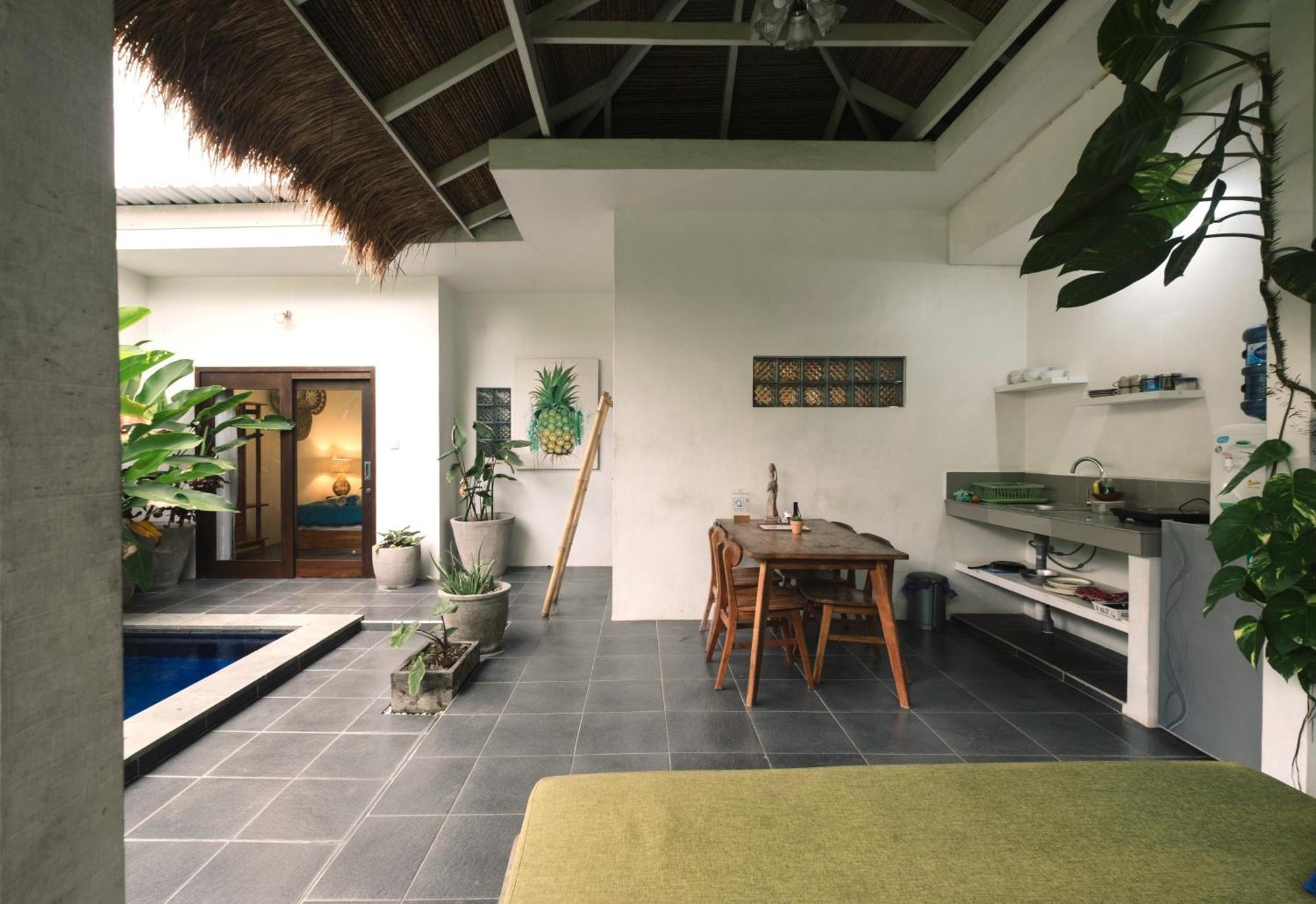 Mewali Villa'S Kuta  外观 照片